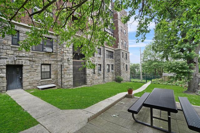 295 N Broadway 27, Yonkers, NY 10701