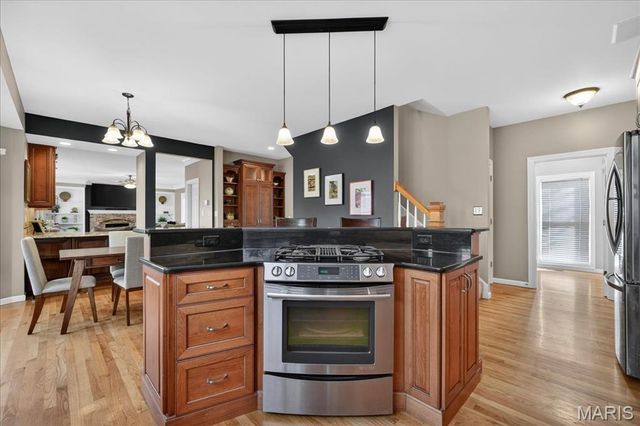 17710 Wilding Place Drive, Wildwood, MO 63005