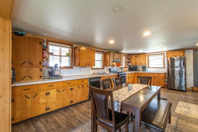 77 Water Street, Orleans, VT 05860