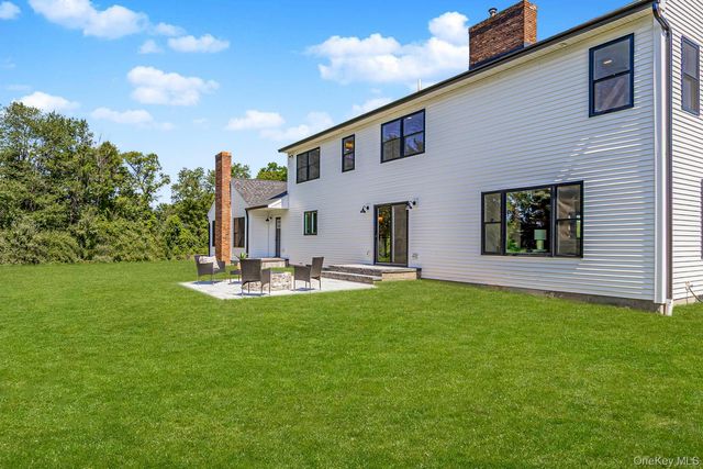 327 Hynes Road, Poughquag, NY 12570