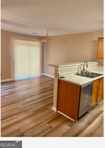 7182 Georges, Morrow, GA 30260