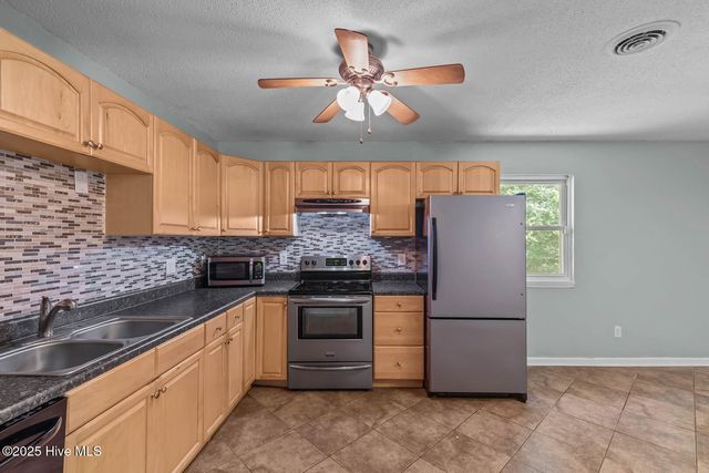 102 Quality Lane, Jacksonville, NC 28540