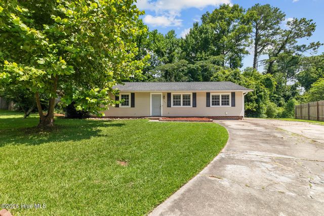102 Quality Lane, Jacksonville, NC 28540