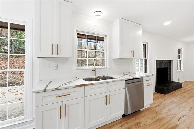 2520 Overlook Way, Atlanta, GA 30345