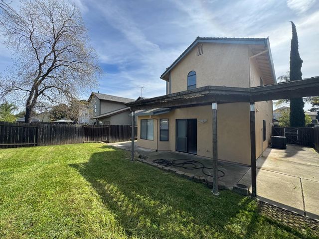 8420 Sunblaze Way, Sacramento, CA 95823