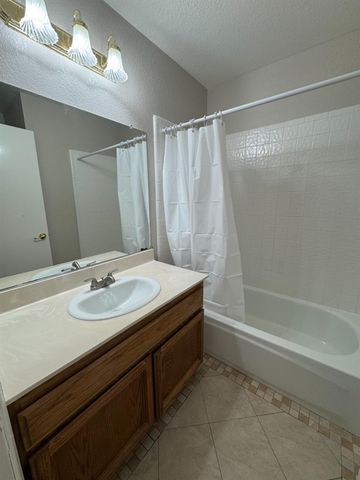 8420 Sunblaze Way, Sacramento, CA 95823