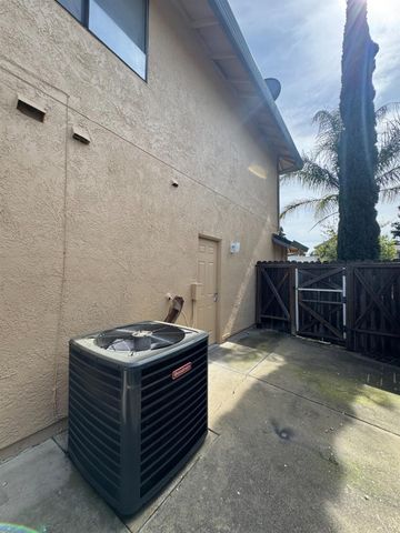 8420 Sunblaze Way, Sacramento, CA 95823