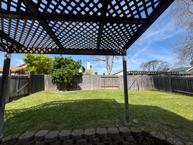 8420 Sunblaze Way, Sacramento, CA 95823