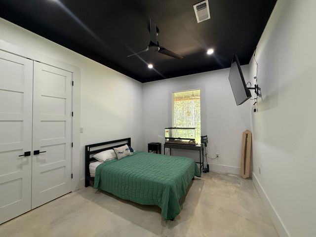 1222 Gates Rd., Columbia, MS 39429