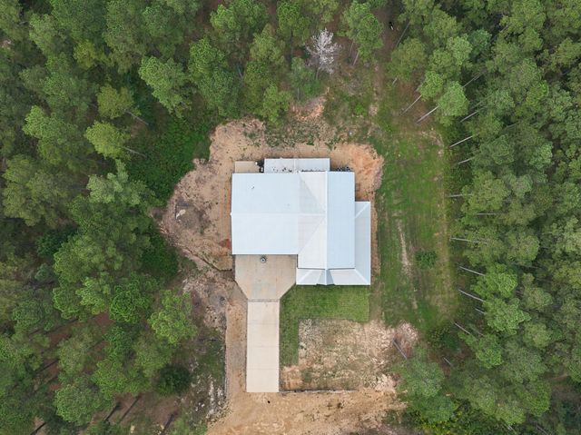 1222 Gates Rd., Columbia, MS 39429