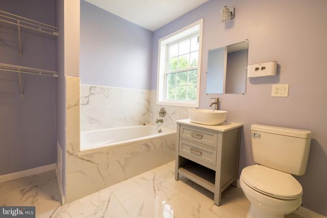 446 OLD FARM RD, Palmyra, PA 17078