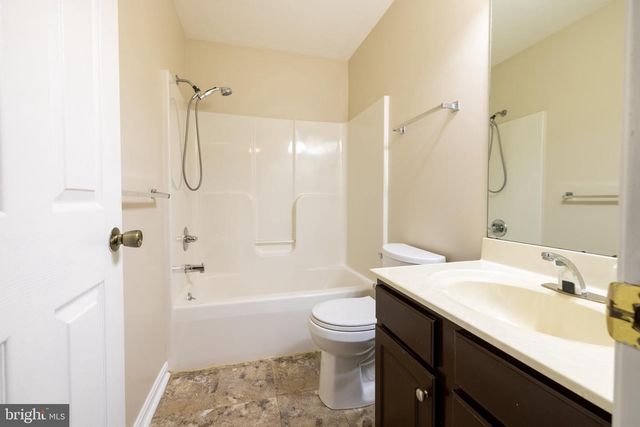 446 OLD FARM RD, Palmyra, PA 17078