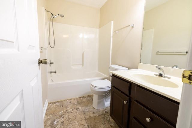 446 OLD FARM RD, Palmyra, PA 17078