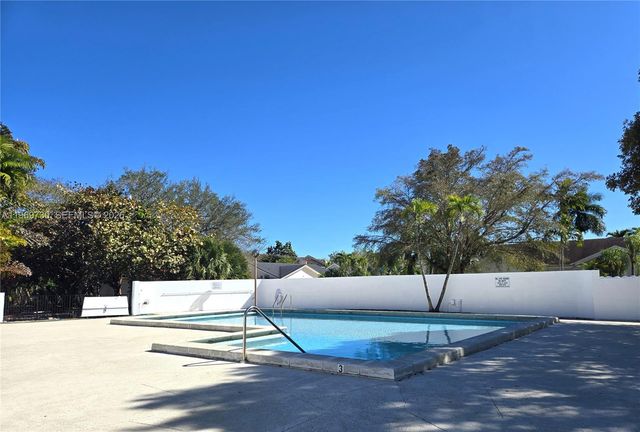 10219 SW 89th St 10219, Miami, FL 33176