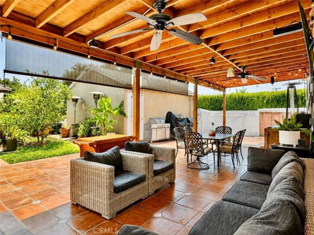 8734 Parrot Avenue, Downey, CA 90240