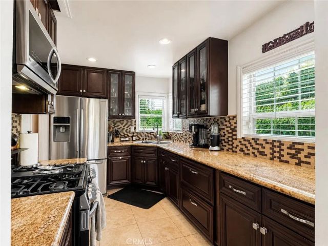 8734 Parrot Avenue, Downey, CA 90240