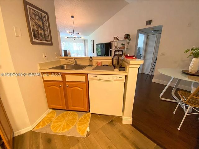 13090 Vista Isles Dr 125, Sunrise, FL 33325