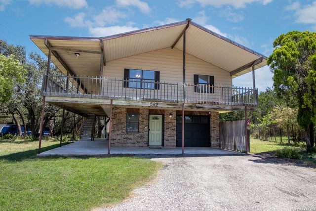 582 Orbit Dr, Canyon Lake, TX 78133