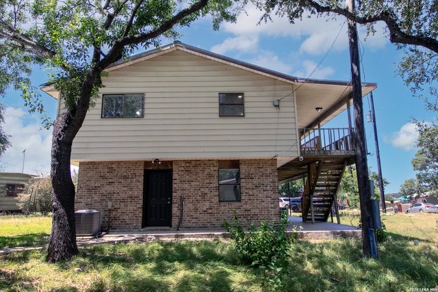 582 Orbit Dr, Canyon Lake, TX 78133