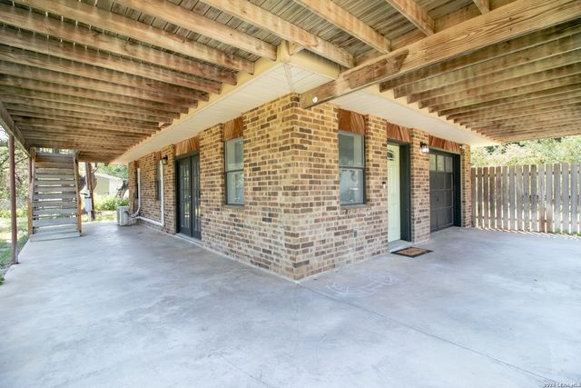 582 Orbit Dr, Canyon Lake, TX 78133