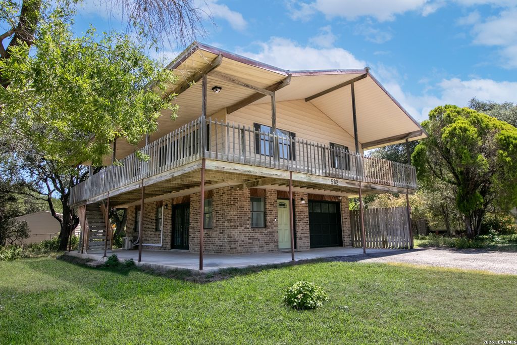 582 Orbit Dr, Canyon Lake, TX 78133