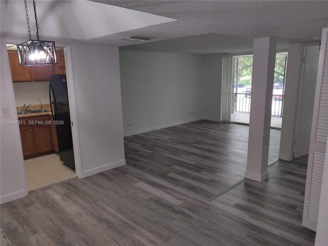 3750 Inverrary Drive 2Q, Lauderhill, FL 33319
