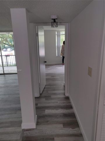 3750 Inverrary Drive 2Q, Lauderhill, FL 33319