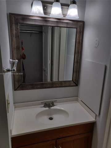 3750 Inverrary Drive 2Q, Lauderhill, FL 33319