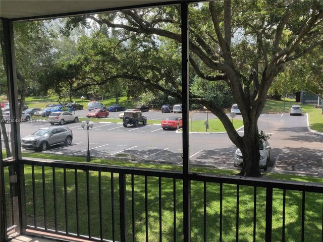 3750 Inverrary Drive 2Q, Lauderhill, FL 33319