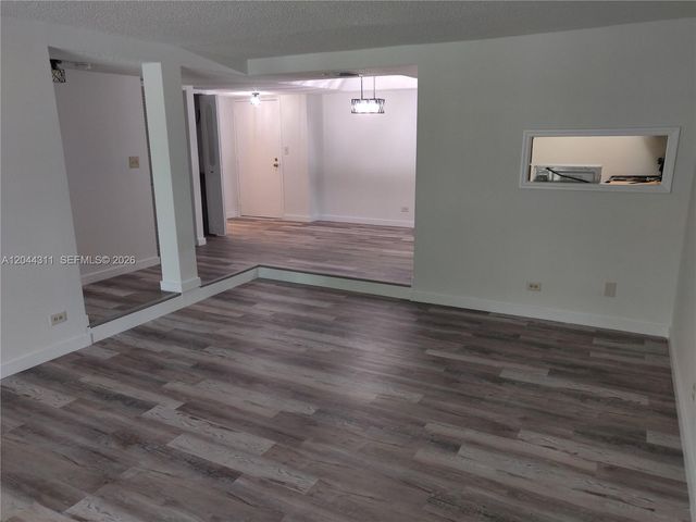 3750 Inverrary Drive 2Q, Lauderhill, FL 33319