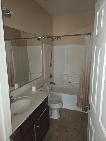 5420 Spur St, Riverbank, CA 95367