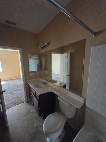 5420 Spur St, Riverbank, CA 95367