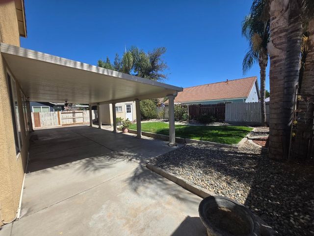 5420 Spur St, Riverbank, CA 95367