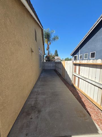 5420 Spur St, Riverbank, CA 95367