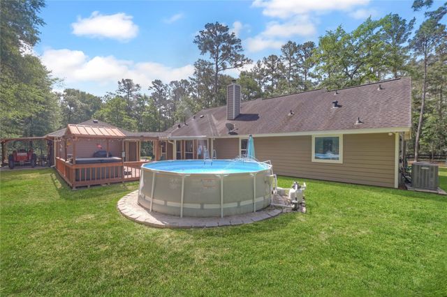 8997 Hickory Road, Plantersville, TX 77363