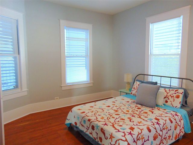 3420 Avenue R Avenue, Galveston, TX 77550