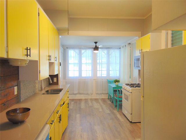 3420 Avenue R Avenue, Galveston, TX 77550