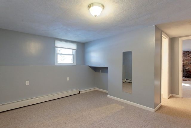 154 Townsend St, Pepperell, MA 01463