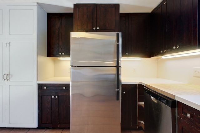 154 Townsend St, Pepperell, MA 01463