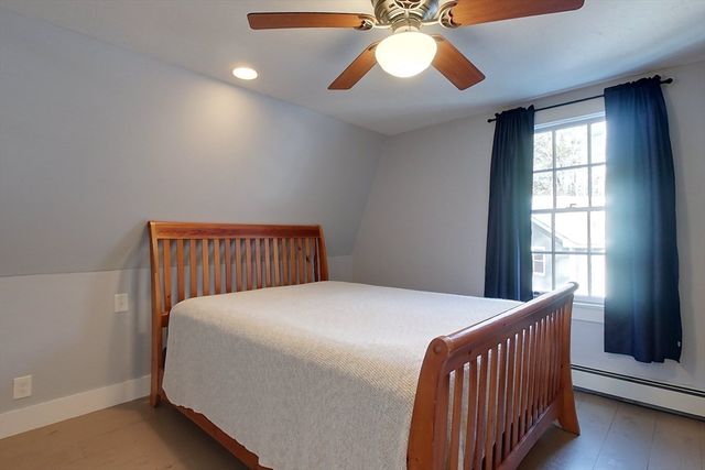 154 Townsend St, Pepperell, MA 01463