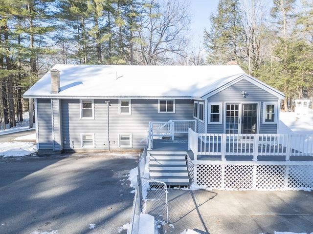 154 Townsend St, Pepperell, MA 01463