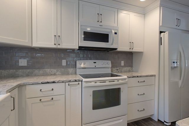 154 Townsend St, Pepperell, MA 01463