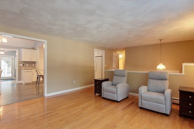 154 Townsend St, Pepperell, MA 01463