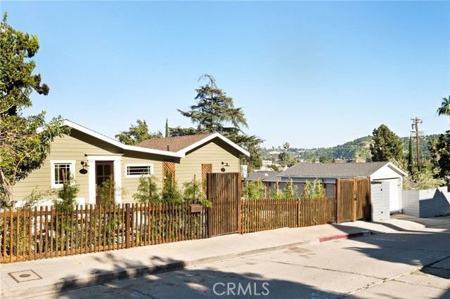 611 N Avenue 48, Los Angeles, CA 90042