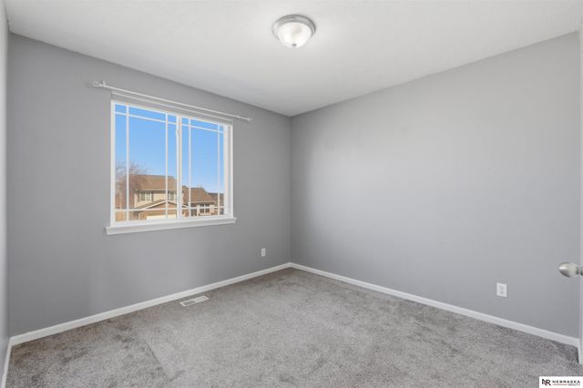 16115 Birch Avenue, Omaha, NE 68136