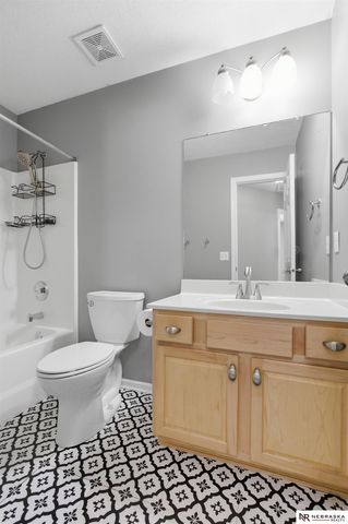 16115 Birch Avenue, Omaha, NE 68136