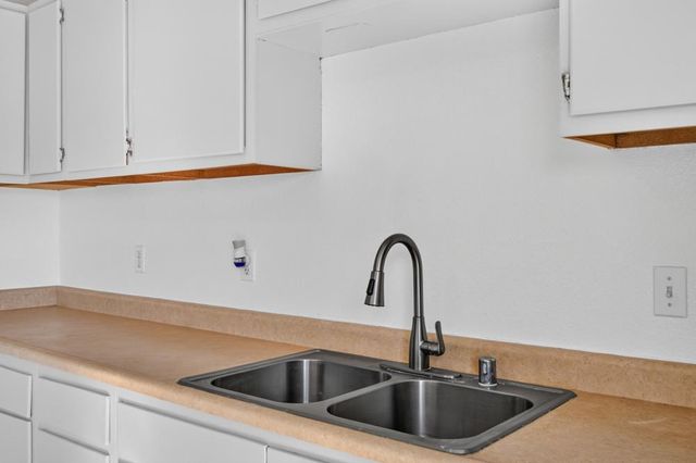 3812 Mahogany St, Sacramento, CA 95838