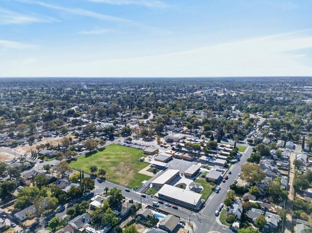 3812 Mahogany St, Sacramento, CA 95838