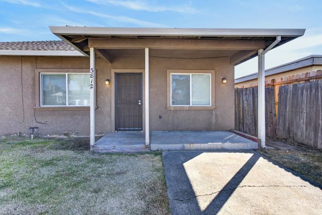 3812 Mahogany St, Sacramento, CA 95838