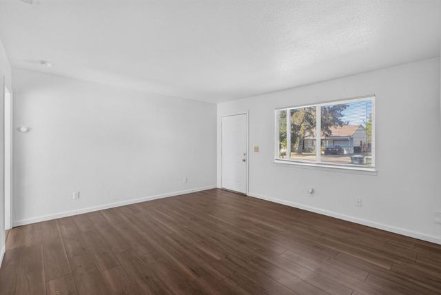 3812 Mahogany St, Sacramento, CA 95838